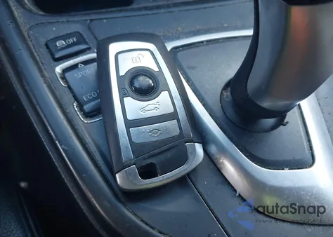 2013 BMW 328I из США, поврежденный, VIN WBA3A5C59DF355988